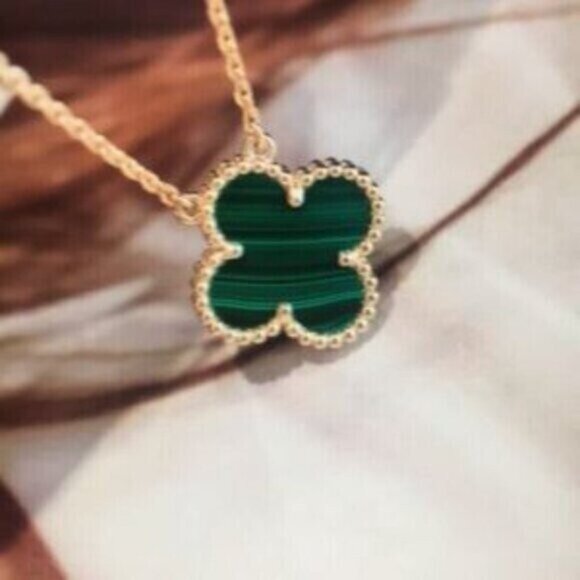 Van Cleef & Arpels Malachite 18K Gold Necklace - Picture 6 of 7